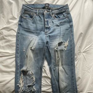 BDG STRAIGHT SLIM DISTRESSED JEANS